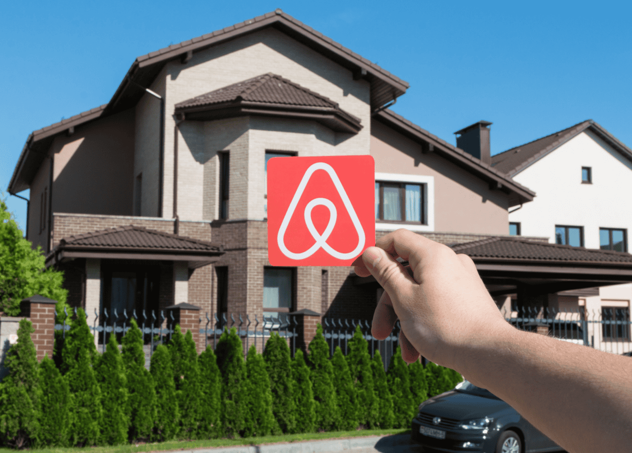 Airbnb house Shutterstock_1099501406