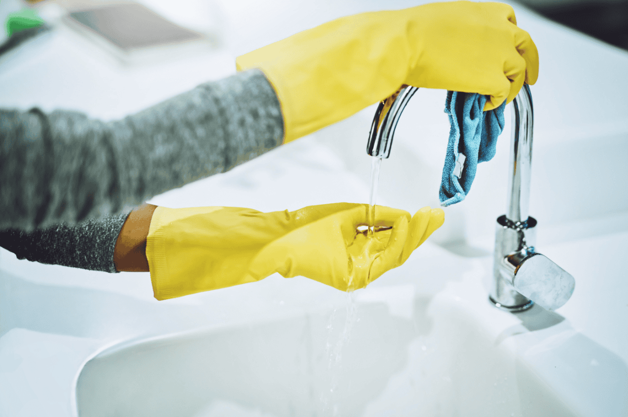 Essential Cleaning Tips for Landlords: Rental Property Maintenance