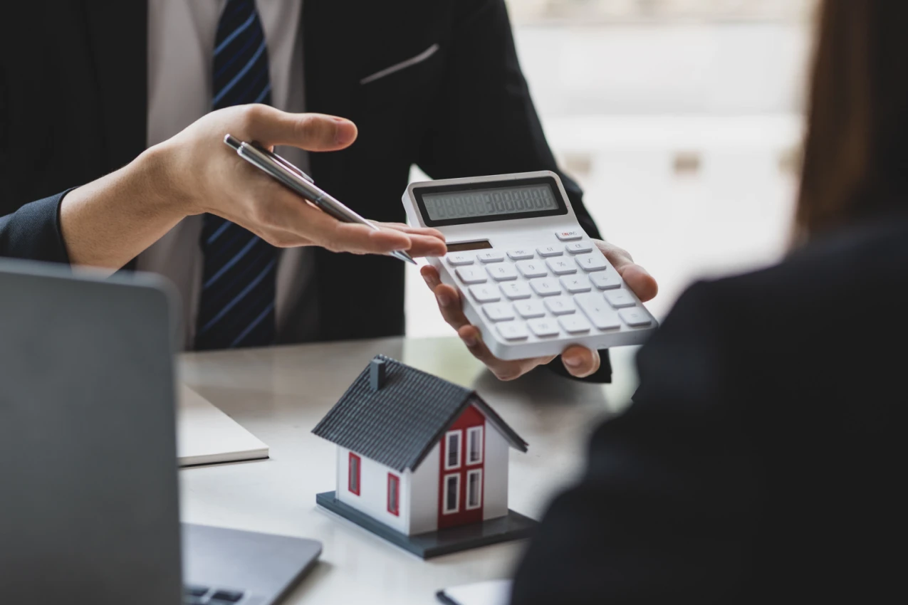 Rent concession Shutterstock_2311372845