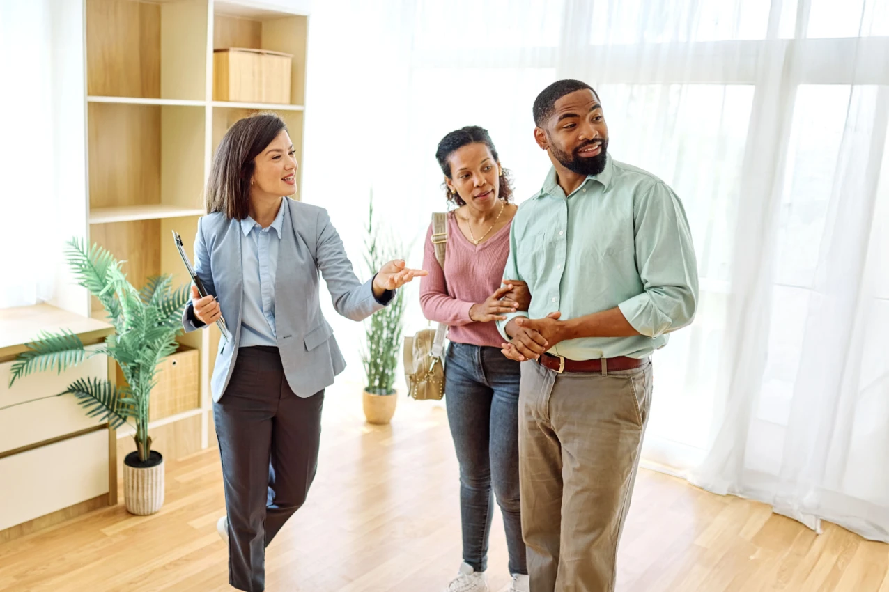 Apartment tour Shutterstock_2643243383