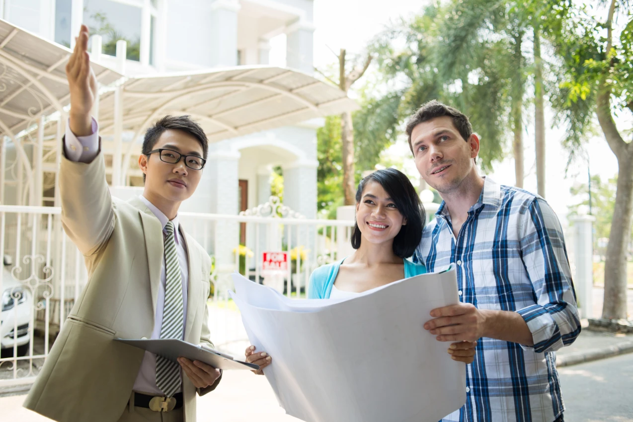 Looking at building to buy Shutterstock_187166966 (1)