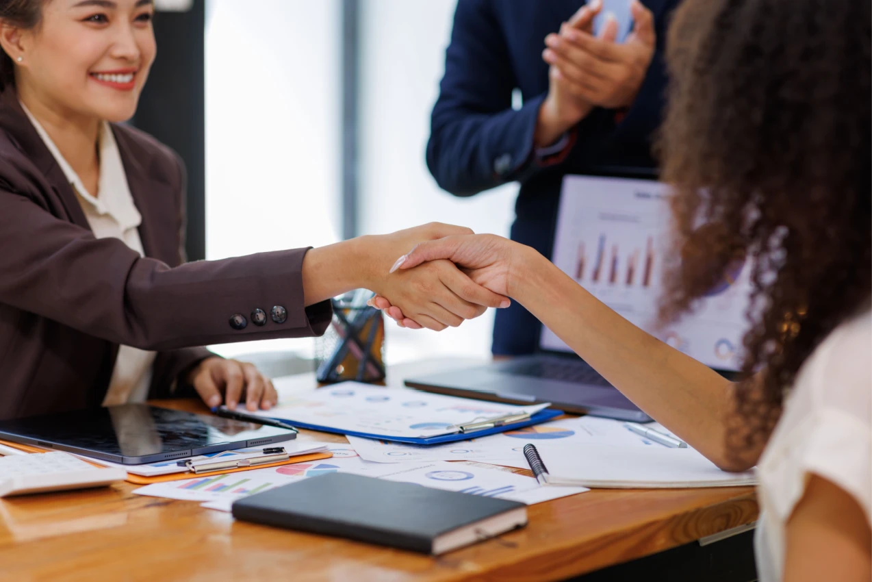 Closing the deal Shutterstock_2606981253