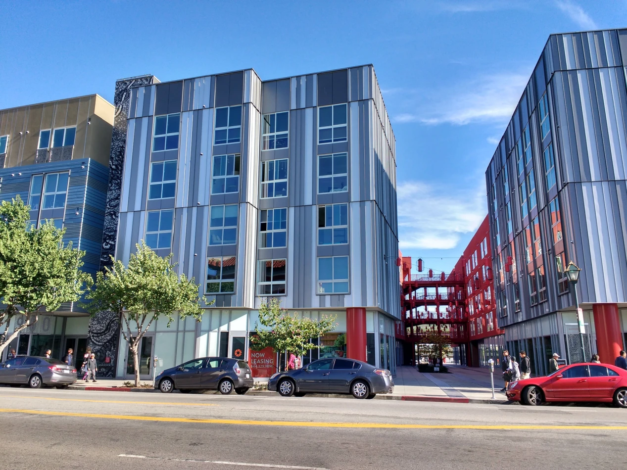Downtown LA Renters Hold All The Cards As...