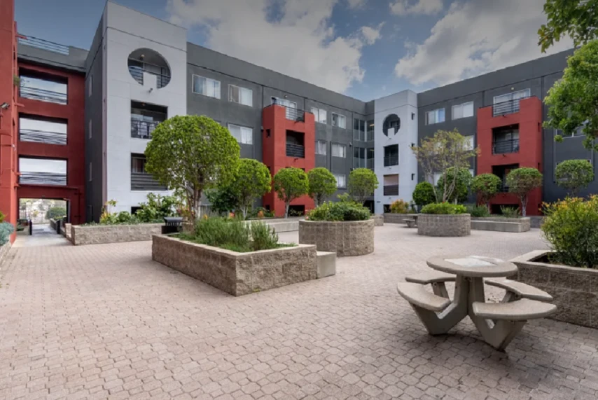 Hillside Villa Apts. Chinatown