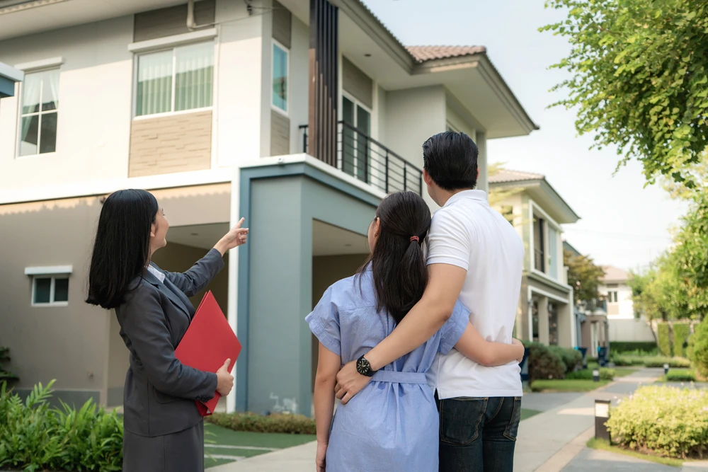 Why High-Income Professionals Are Choosing Luxury...